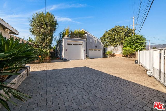 124 N Naomi Street, Burbank, CA 91505