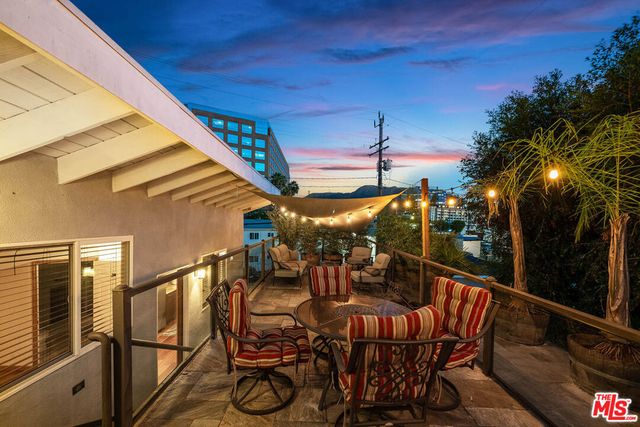 124 N Naomi Street, Burbank, CA 91505