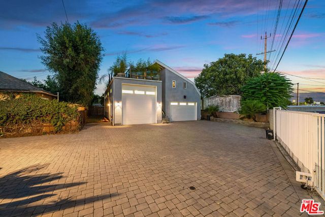 124 N Naomi Street, Burbank, CA 91505