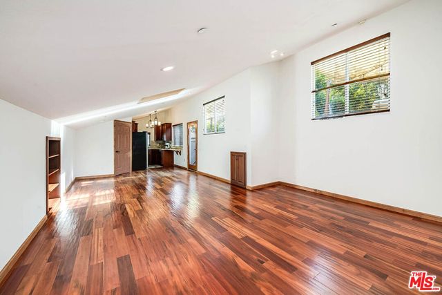 124 N Naomi Street, Burbank, CA 91505