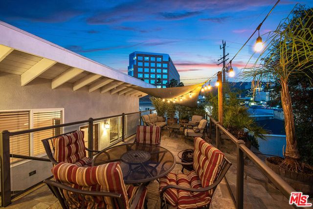 124 N Naomi Street, Burbank, CA 91505
