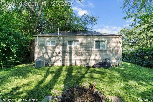 4630 Pelham Street, Dearborn Heights, MI 48125