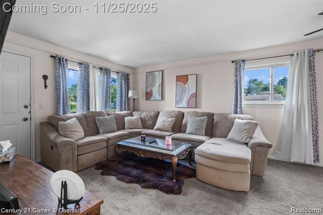 4630 Pelham Street, Dearborn Heights, MI 48125