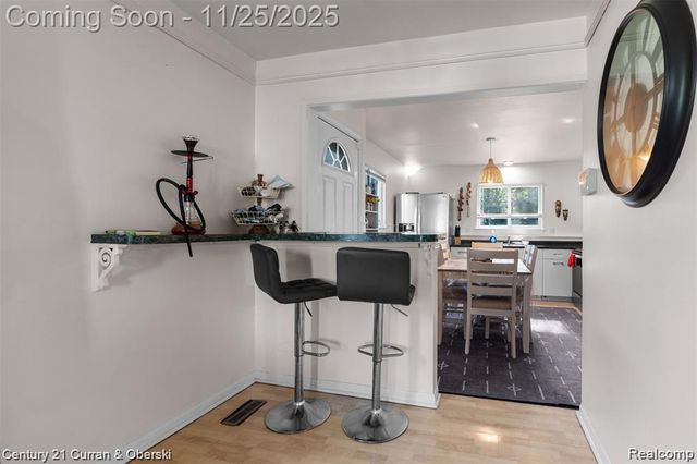 4630 Pelham Street, Dearborn Heights, MI 48125