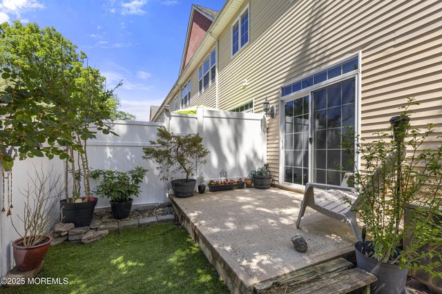 100 Pine Street, 3, Lakehurst, NJ 08733