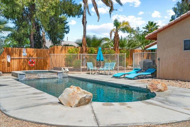 1967 Marguerite Street, Palm Springs, CA 92264