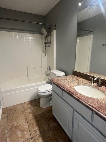 814 Elbe Drive, Arlington, TX 76001