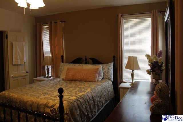 200 W Byrd, Timmonsville, SC 29161
