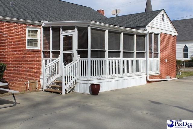 200 W Byrd, Timmonsville, SC 29161