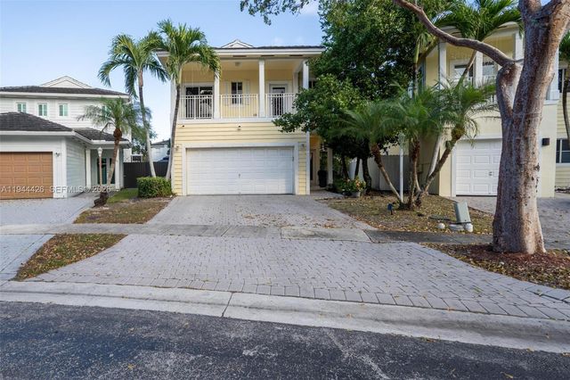 357 NE 35th Ter, Homestead, FL 33033