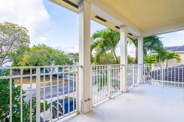 357 NE 35th Ter, Homestead, FL 33033