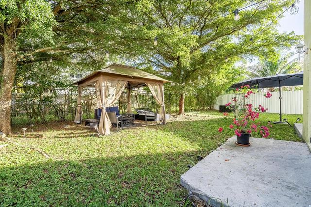 357 NE 35th Ter, Homestead, FL 33033