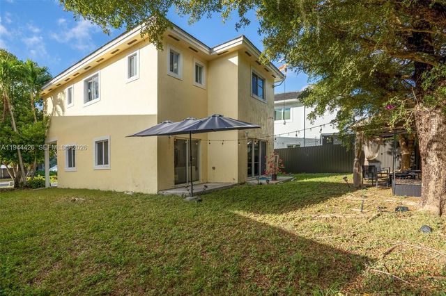357 NE 35th Ter, Homestead, FL 33033