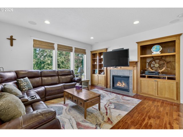 13789 Nw PAYNE Dr, Portland, OR 97229