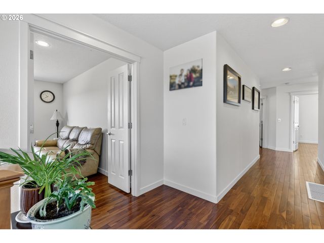 13789 Nw PAYNE Dr, Portland, OR 97229