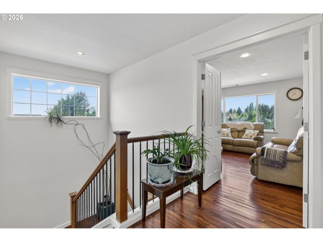 13789 Nw PAYNE Dr, Portland, OR 97229