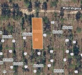 123 W Virginia Street, Hawthorne, FL 32640