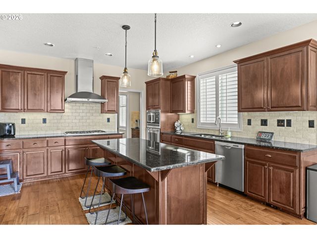 13410 Nw MANZONI St, Portland, OR 97229