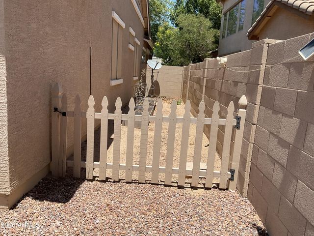 14335 W COUNTRY GABLES Drive W, Surprise, AZ 85379