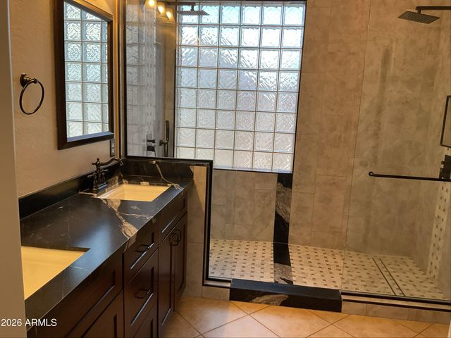 14335 W COUNTRY GABLES Drive W, Surprise, AZ 85379