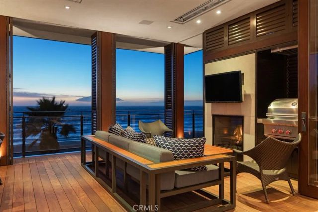 3216 The Strand, Manhattan Beach, CA 90266