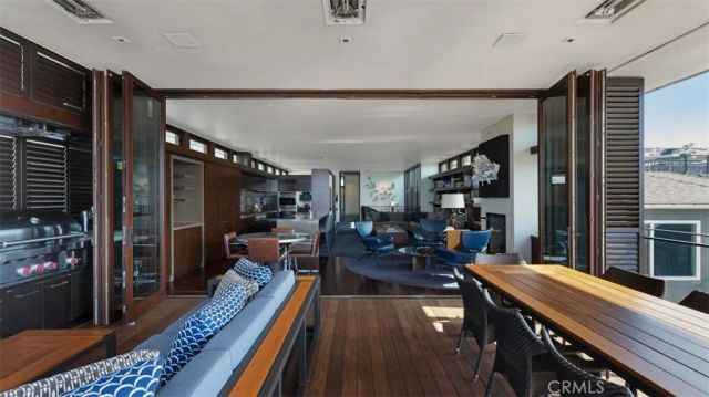 3216 The Strand, Manhattan Beach, CA 90266
