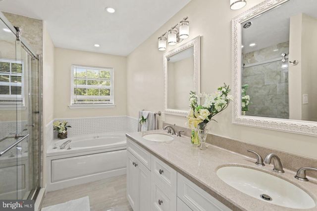 836 ROSETREE DR, Williamstown, NJ 08094