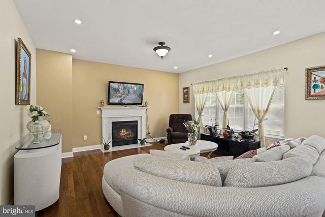 836 ROSETREE DR, Williamstown, NJ 08094