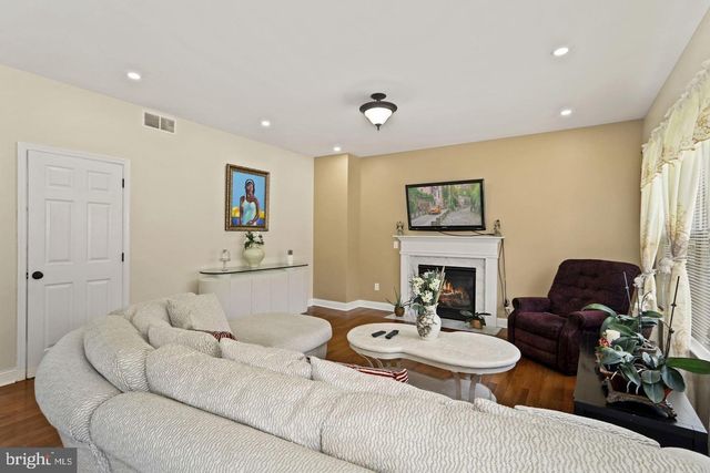 836 ROSETREE DR, Williamstown, NJ 08094