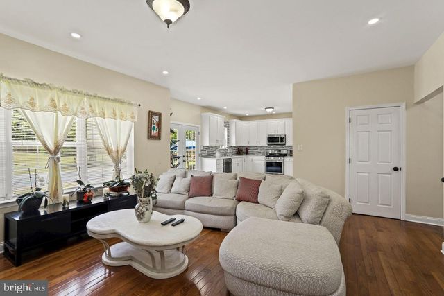 836 ROSETREE DR, Williamstown, NJ 08094