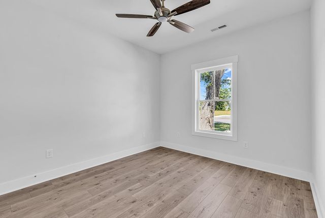 15 Hallandale Lane Right, Murrells Inlet, SC 29576