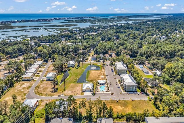 15 Hallandale Lane Right, Murrells Inlet, SC 29576