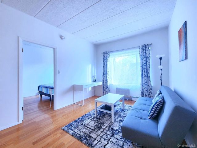 149-15 Barclay Avenue 3A, Flushing, NY 11355