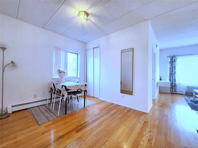 149-15 Barclay Avenue 3A, Flushing, NY 11355