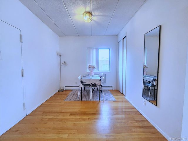 149-15 Barclay Avenue 3A, Flushing, NY 11355