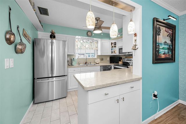 3958 37TH STREET S 28, St Petersburg, FL 33711