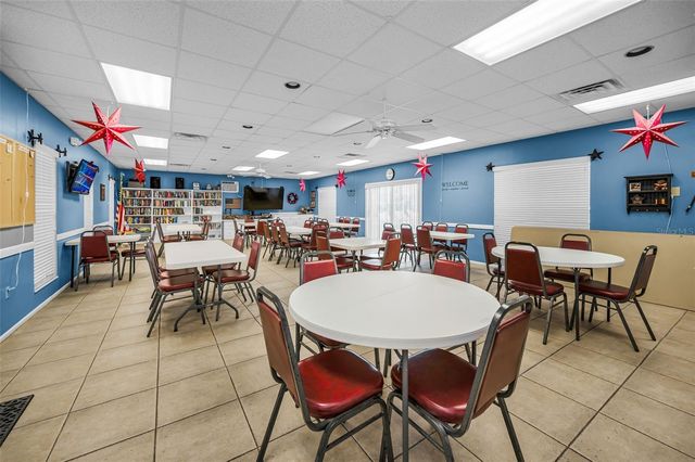 3958 37TH STREET S 28, St Petersburg, FL 33711