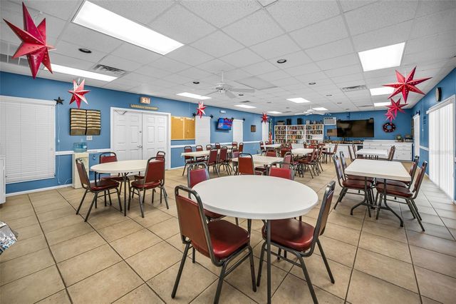 3958 37TH STREET S 28, St Petersburg, FL 33711