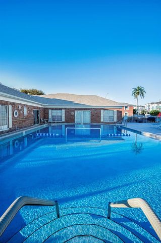 3958 37TH STREET S 28, St Petersburg, FL 33711