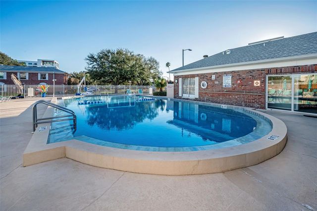 3958 37TH STREET S 28, St Petersburg, FL 33711