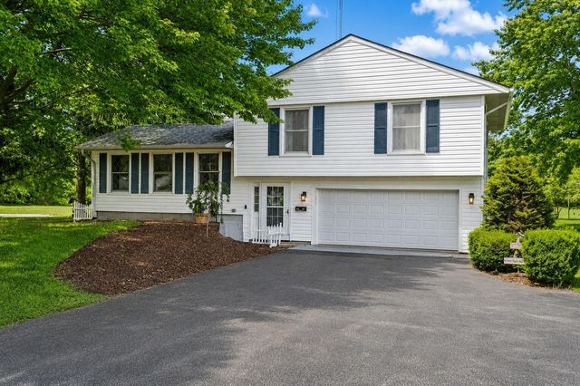 81 E Division Road, Valparaiso, IN 46383