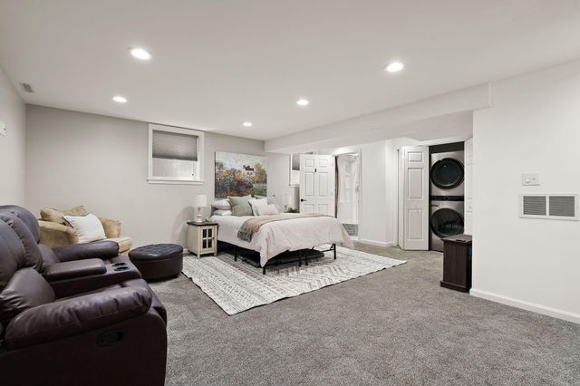 81 E Division Road, Valparaiso, IN 46383