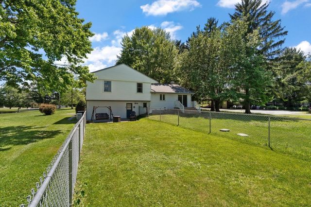 81 E Division Road, Valparaiso, IN 46383