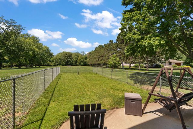 81 E Division Road, Valparaiso, IN 46383