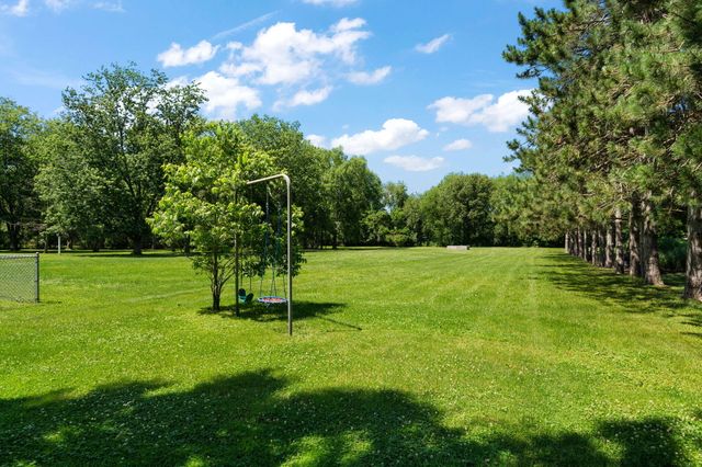 81 E Division Road, Valparaiso, IN 46383
