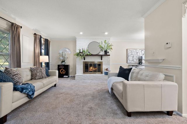 81 E Division Road, Valparaiso, IN 46383
