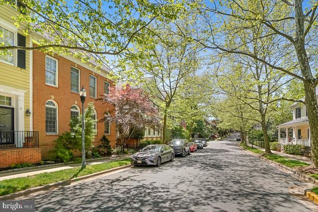 217 HART RD, Gaithersburg, MD 20878