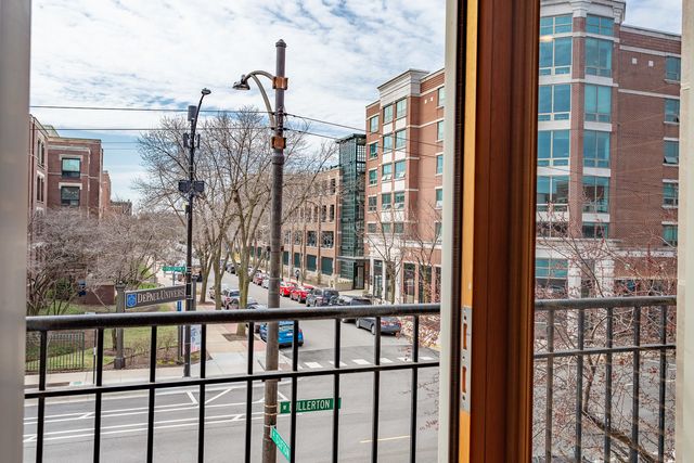 1126 W Fullerton Avenue 2, Chicago, IL 60614