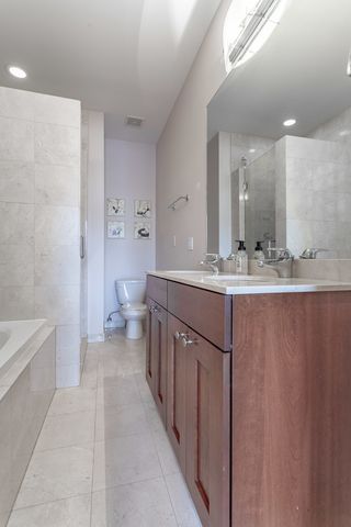 1126 W Fullerton Avenue 2, Chicago, IL 60614