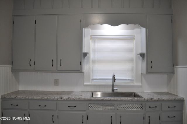 128 Carbon Street, Toledo, OH 43605